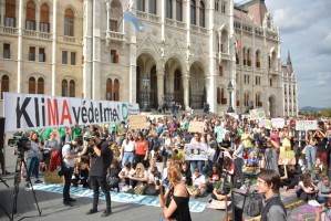 Szakmai szervezetek szerint a ma megszavazott klímatörvény alkalmatlan arra, hogy megvédje a magyar lakosságot