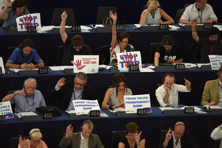 EU-USA szabadkereskedelmi egyezmény - így szavaztak a magyar európai parlamenti képviselők a legfontosabb kérdésekről