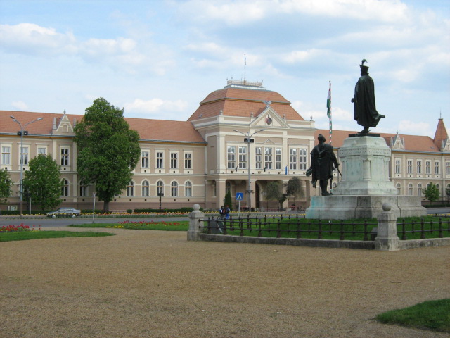 Önkormányzatoknak