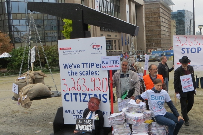3,2 millió aláírás - sikerrel zárult a „Stop TTIP” európai polgári kezdeményezés